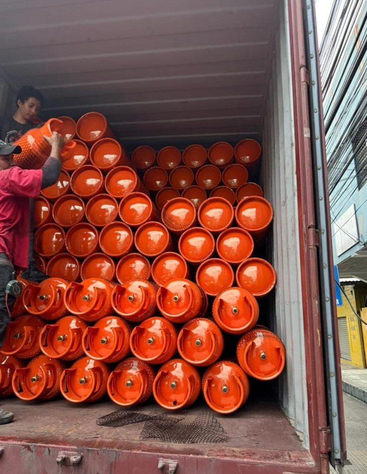 Carga de cilindros de gas LION para venta al por mayor en Mundo Latino